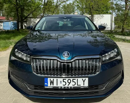 skoda superb warszawa Skoda Superb cena 141000 przebieg: 48000, rok produkcji 2022 z Warszawa